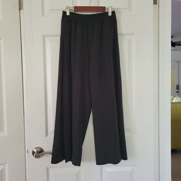 lululemon athletica Pants - Lululemon Wanderer Culotte